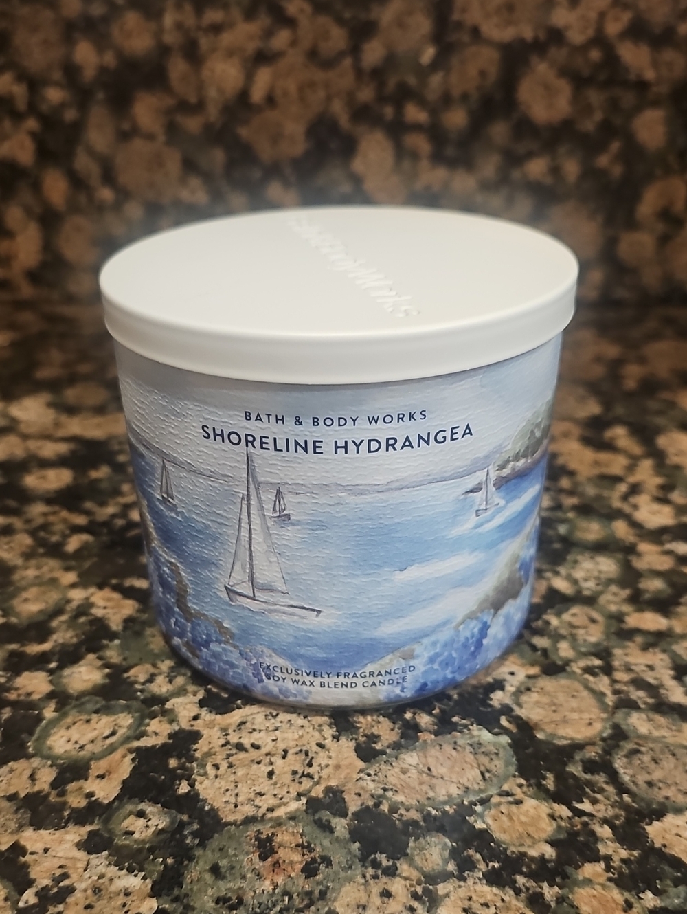 BBW Shoreline Hydrangea Scented 3 Wick Candle